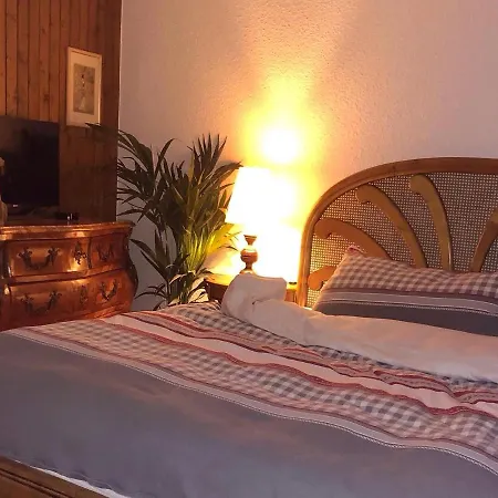 Entier: Appartement. Chez Gilbert アパート *