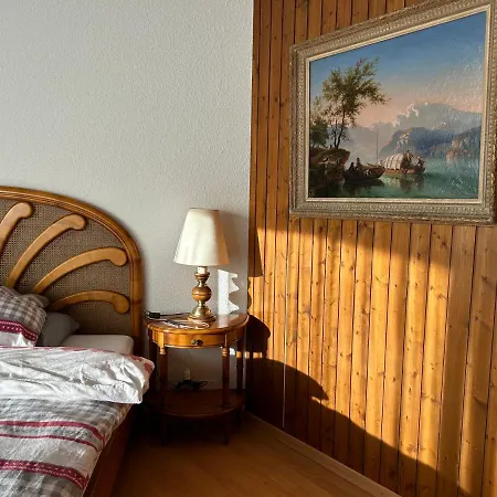 Entier: Appartement. Chez Gilbert *