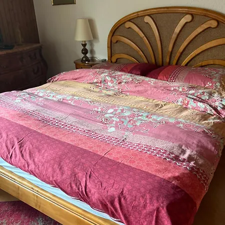 Entier: Appartement. Chez Gilbert Apartament *