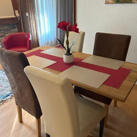 Logement Entier: Appartement. Chez Gilbert Κρανς Μοντάνα