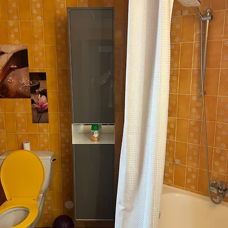 Logement Entier: Appartement. Chez Gilbert Daire *