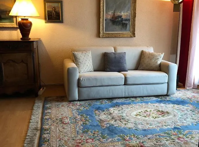 Logement Entier: Appartement. Chez Gilbert アパート *