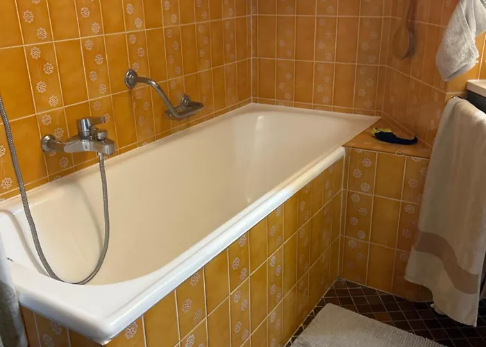 Logement Entier: Appartement. Chez Gilbert アパート クラン