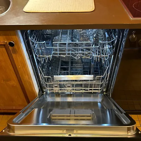 Logement Entier: Appartement. Chez Gilbert شقة *